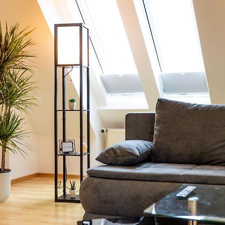 Moderne Dachgeschosswohnung - Parkplatz - Netflix Coburg Exteriér fotografie