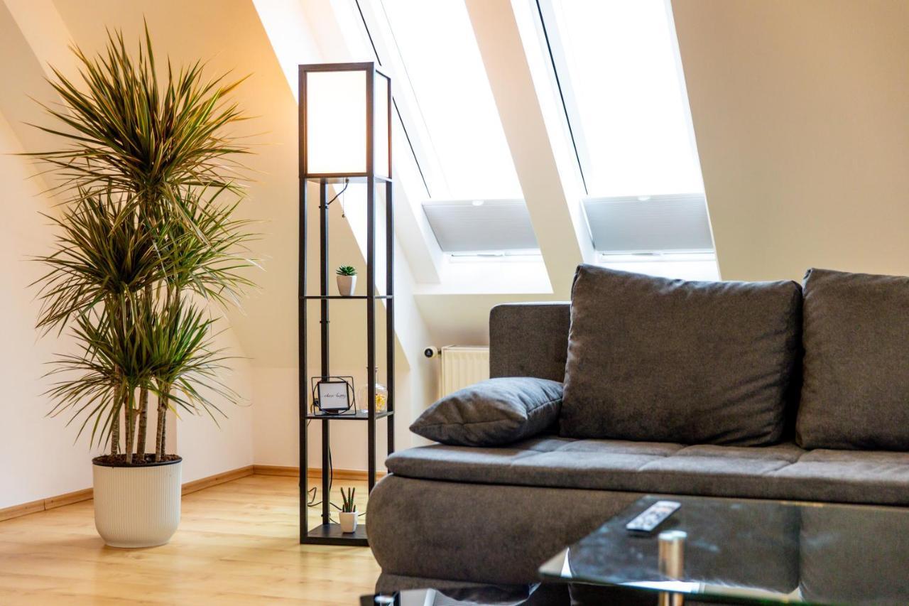 Moderne Dachgeschosswohnung - Parkplatz - Netflix Coburg Exteriér fotografie
